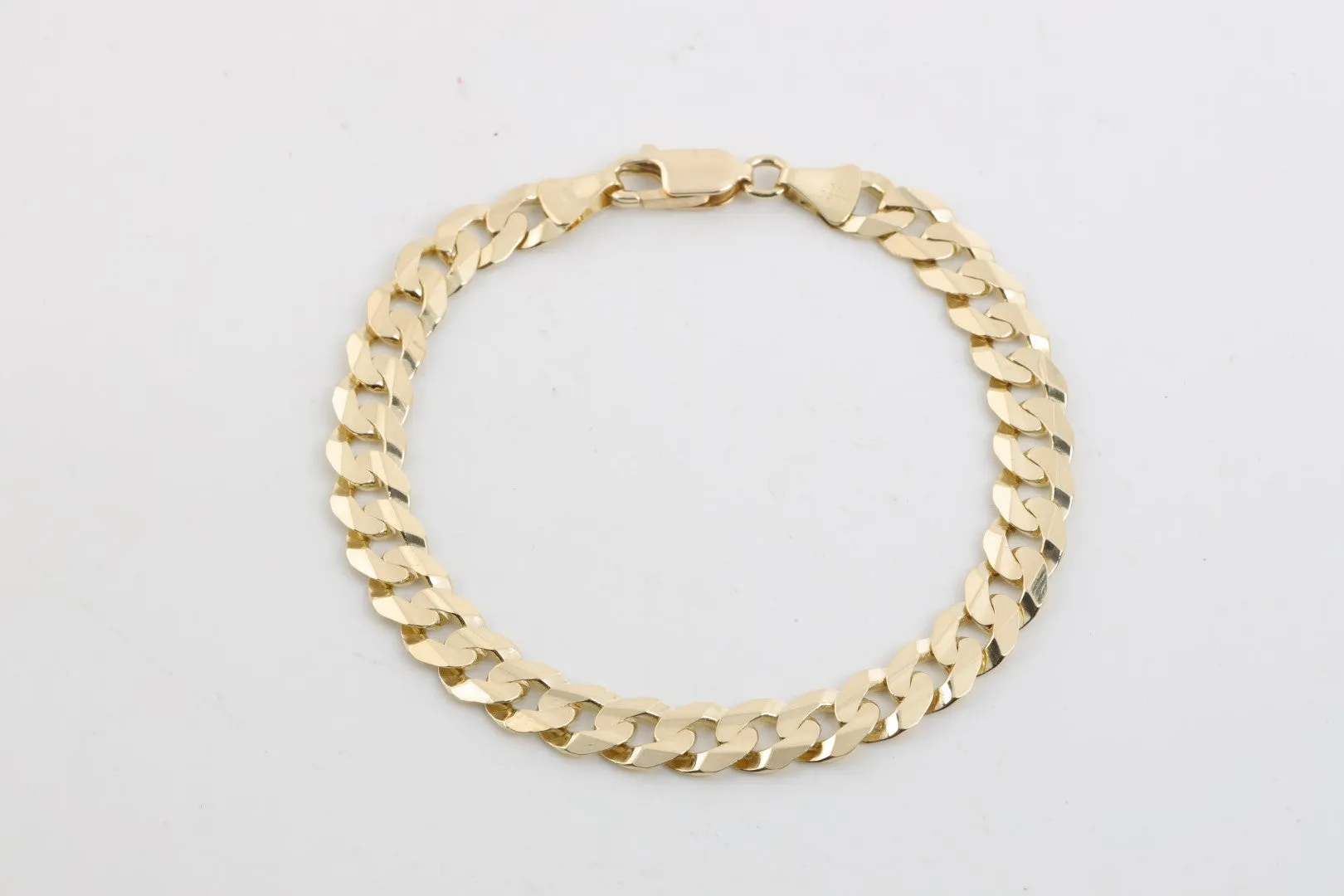 8.5" 14k Yellow Gold Flat Curb Chain Bracelet (17.89g.)