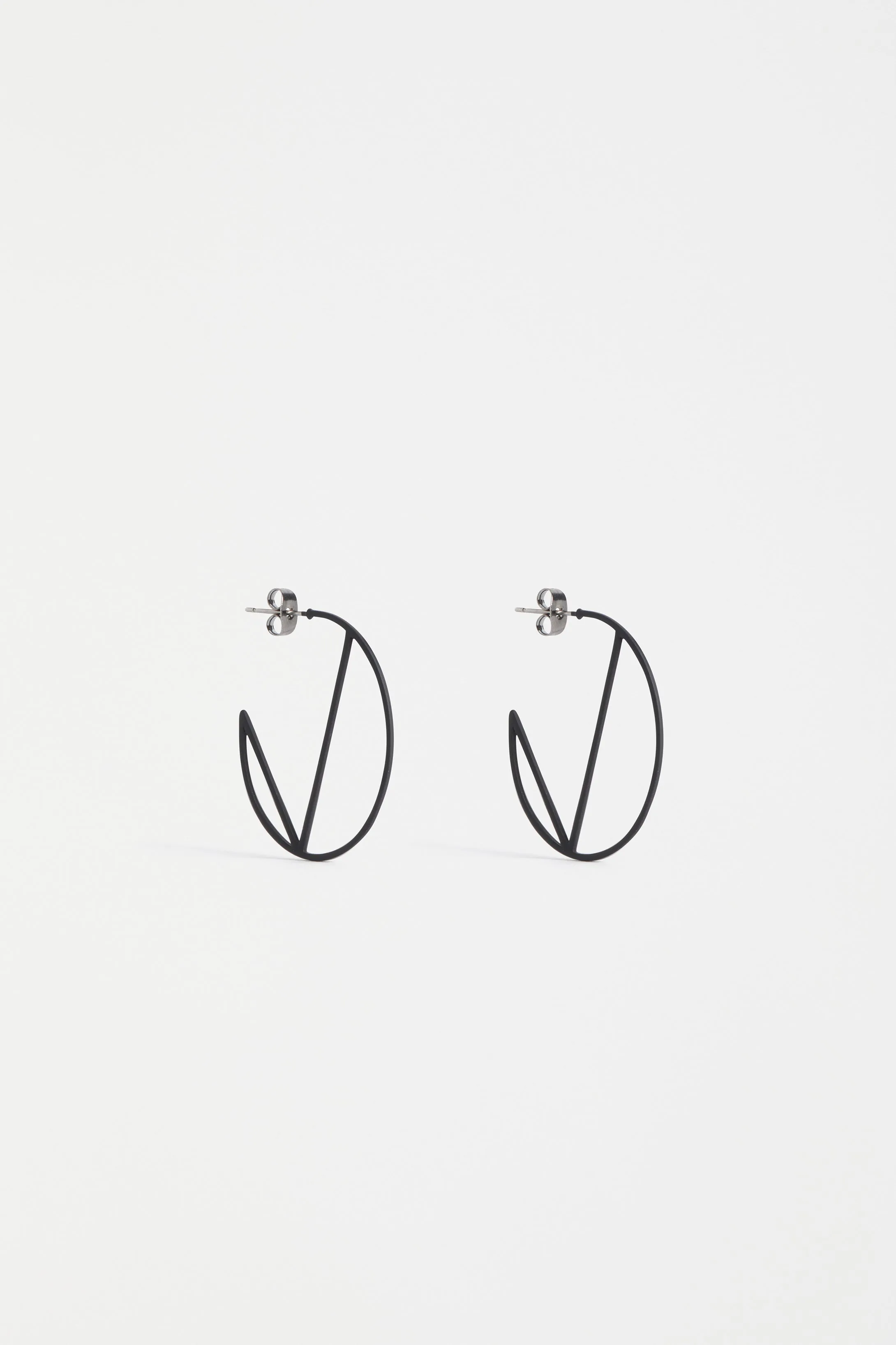 Almi Hoop Earring