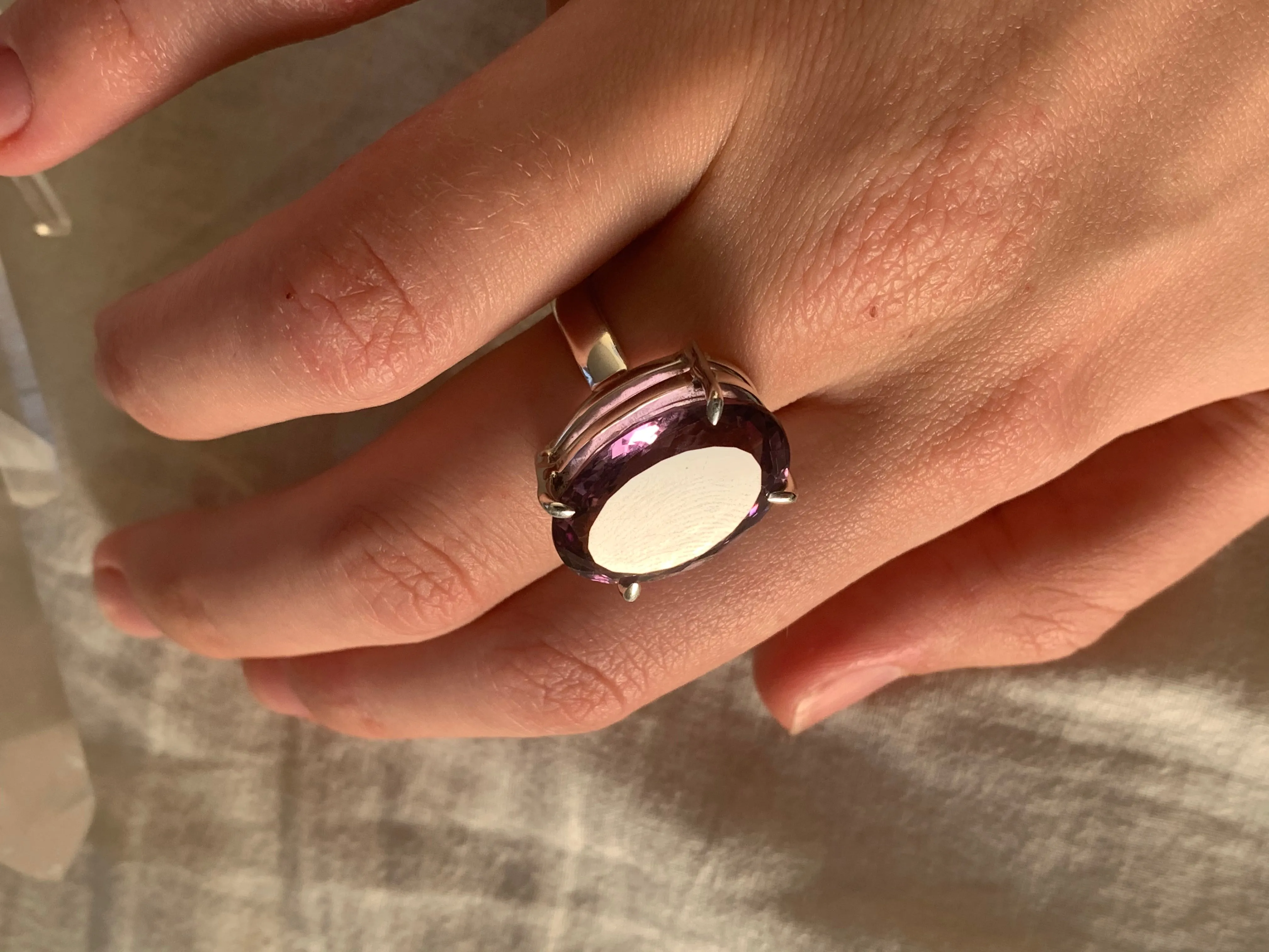 Amethyst Sanaa Ring - Large Oval