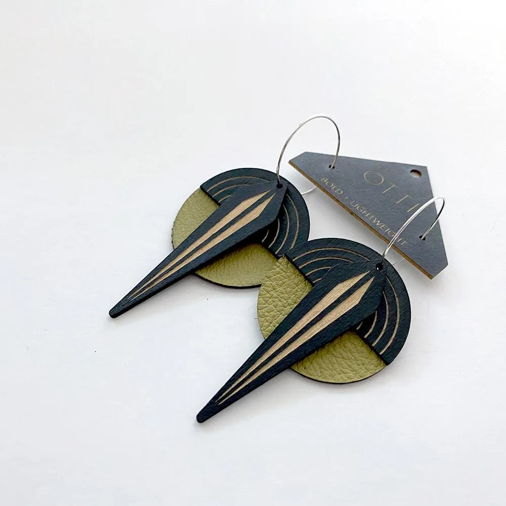 Architectural Lightweight Leather   Birch earring: Geo Naja