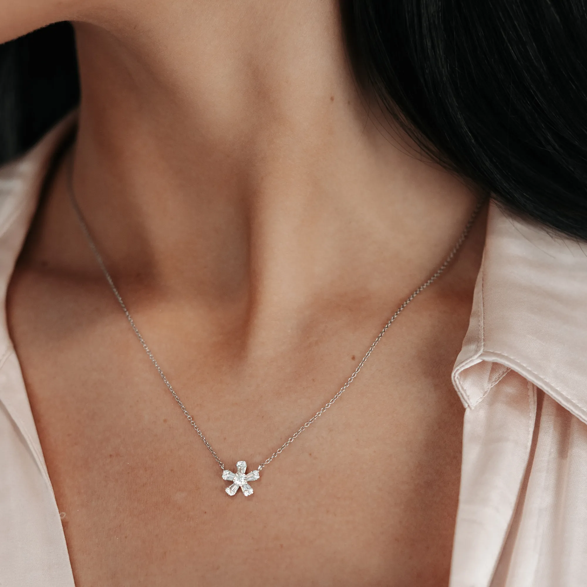 Baguette & Round Diamond Flower Necklace