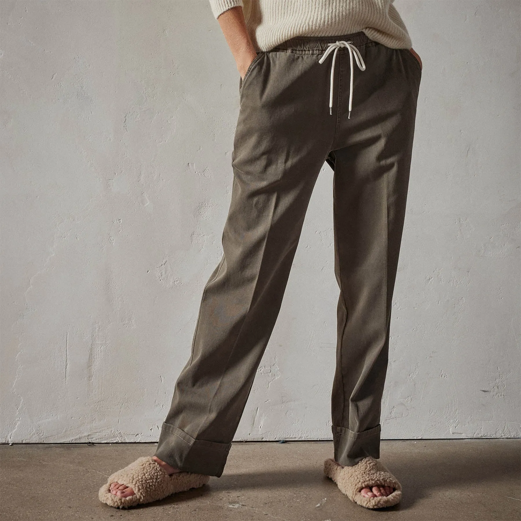 Brushed Cotton Twill Cuffed Trouser - Tent Pigment