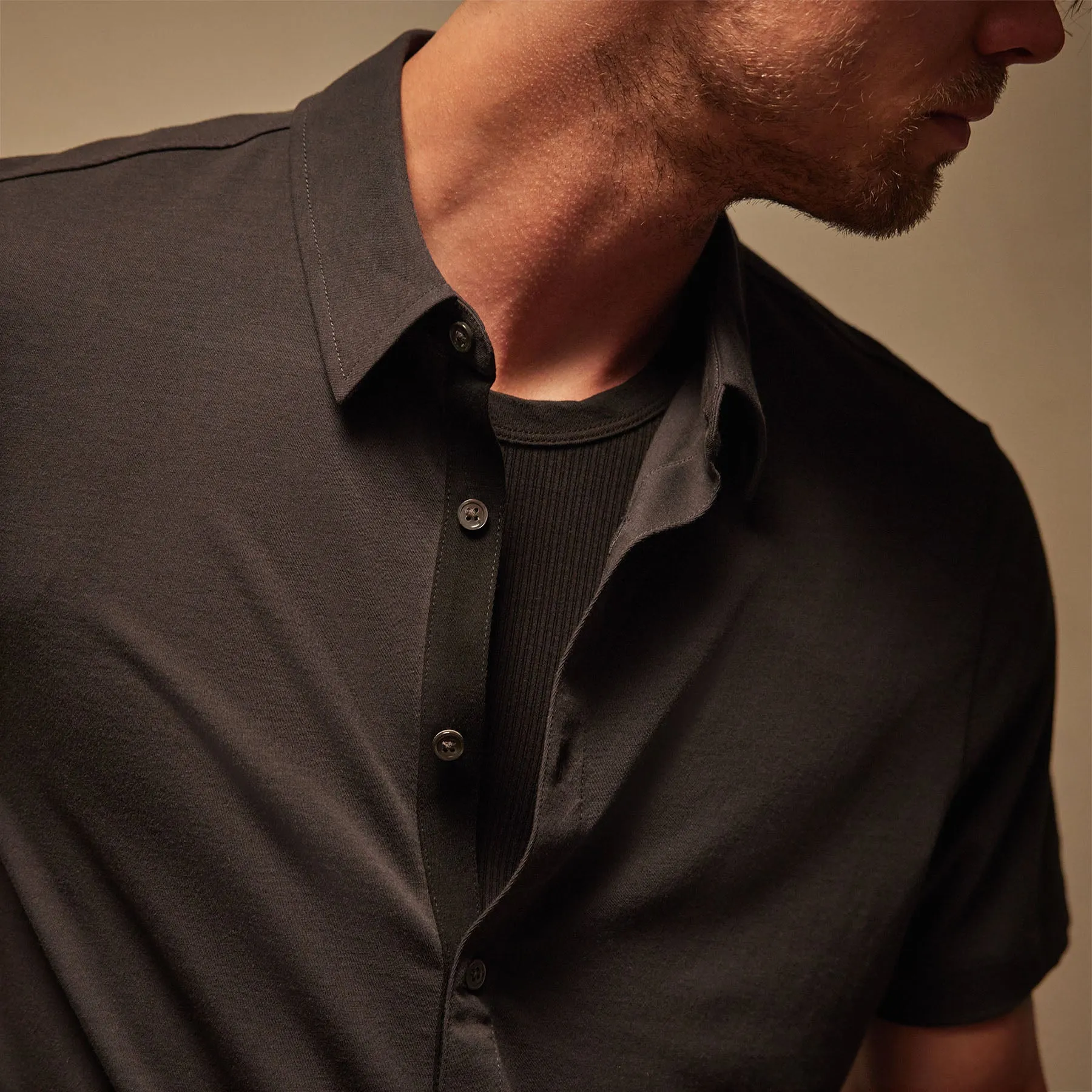 Clean Contrast Placket Short Sleeve - Magma/Black