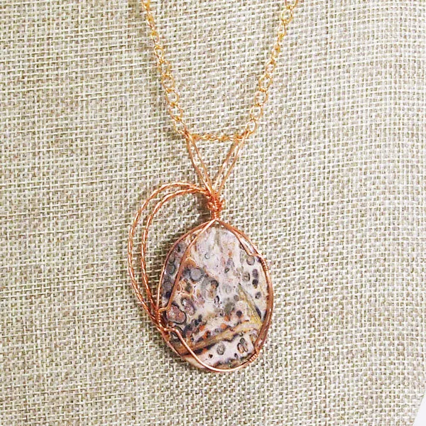 Macronia Wire Wrap Cabochon Pendant Necklace