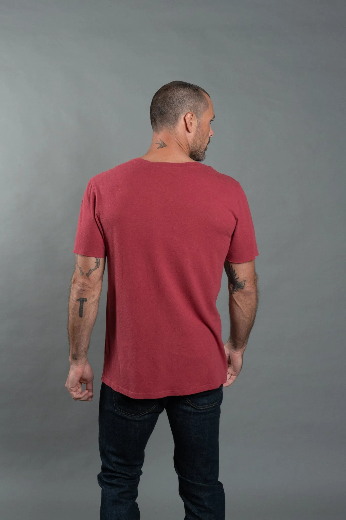 Men's Warren Wide Pocket Cotton Linen V-Neck Tee