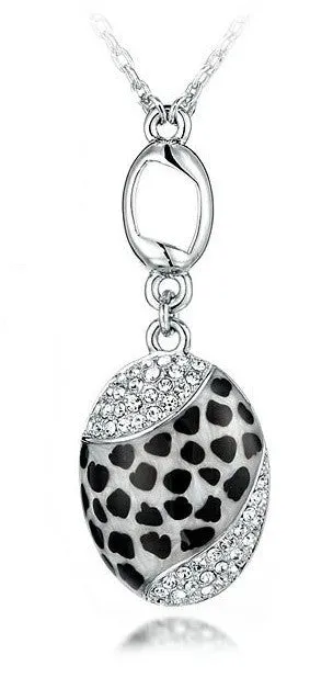 The black & white leopard necklace